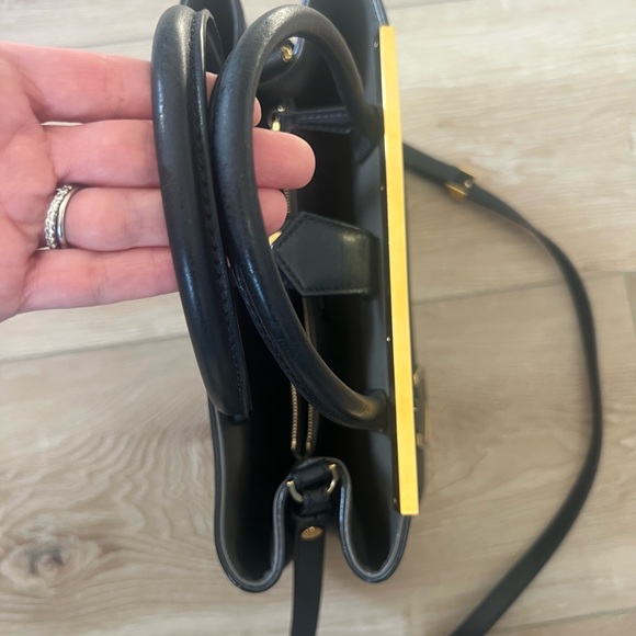 FENDI 2jours - Picture 11 of 15